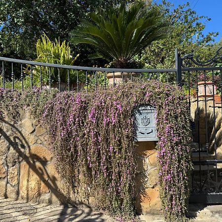 Villa Dei Fiori - Casa Vacanza Capoterra Exteriör bild