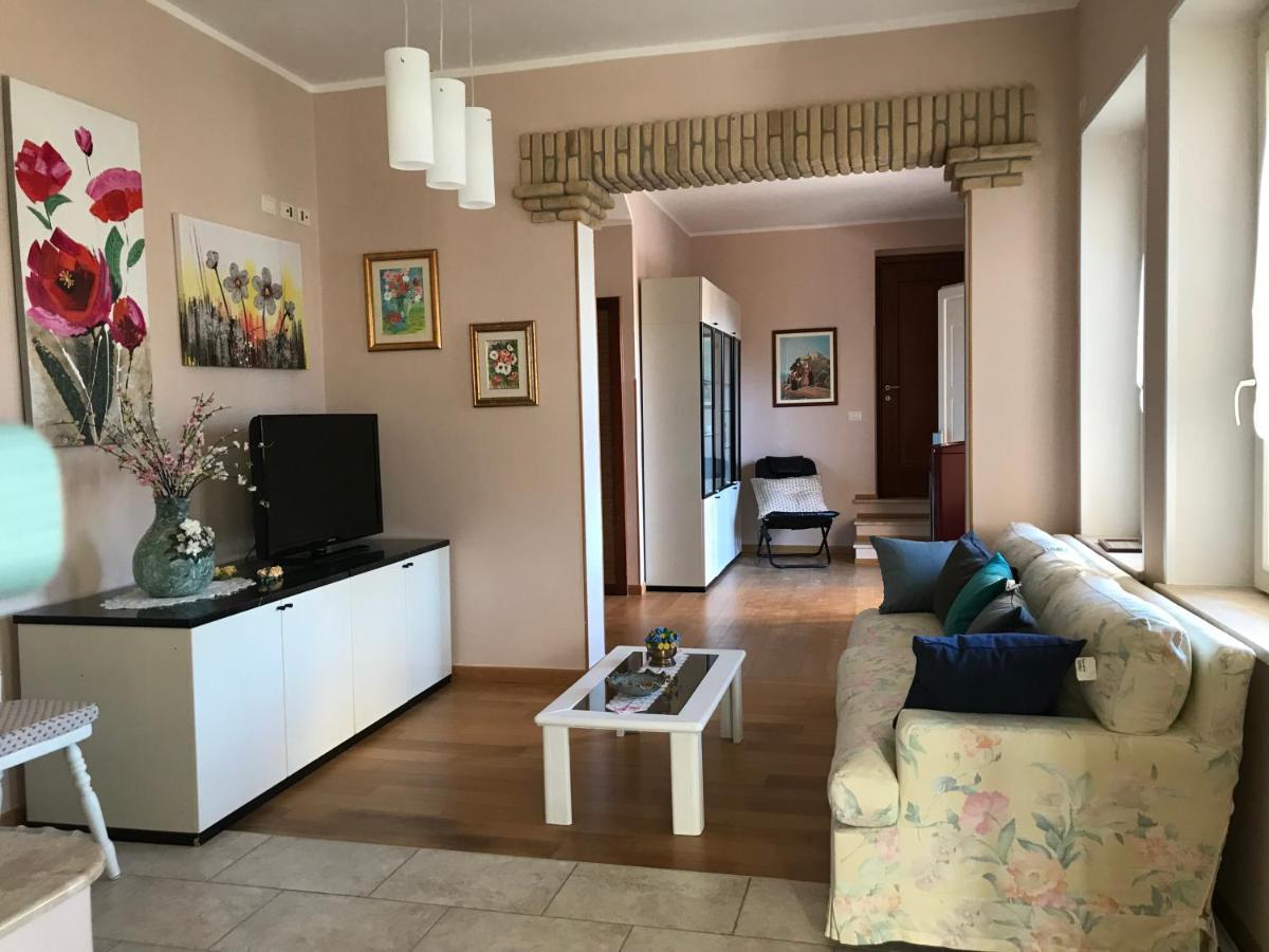 Villa Dei Fiori - Casa Vacanza Capoterra Exteriör bild