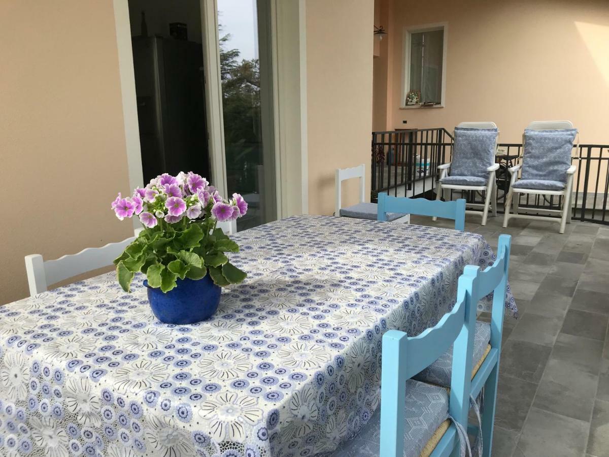 Villa Dei Fiori - Casa Vacanza Capoterra Exteriör bild